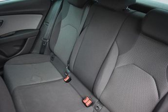 SEAT LEON 1.6 TDI SE Dynamic Technology Hatchback 5dr Diesel DSG Euro 6 (s