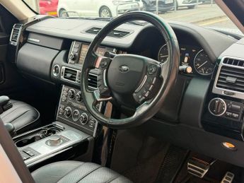 LAND ROVER RANGE ROVER 4.4 TD V8 Westminster SUV 5dr Diesel Auto 4WD Euro 5 (313 bhp)