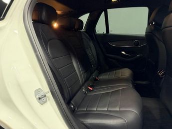 MERCEDES-BENZ GLC 2.1 GLC250d AMG Line SUV 5dr Diesel G-Tronic+ 4MATIC Euro 6 (s/s