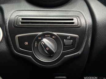 MERCEDES-BENZ GLC 2.1 GLC220d Urban Edition SUV 5dr Diesel G-Tronic+ 4MATIC Euro 6