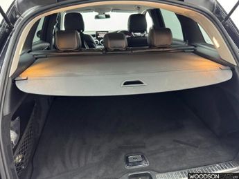 MERCEDES-BENZ GLC 2.1 GLC220d Urban Edition SUV 5dr Diesel G-Tronic+ 4MATIC Euro 6