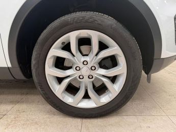 LAND ROVER DISCOVERY SPORT 2.0 TD4 HSE SUV 5dr Diesel Auto 4WD Euro 6 (s/s) (180 ps)