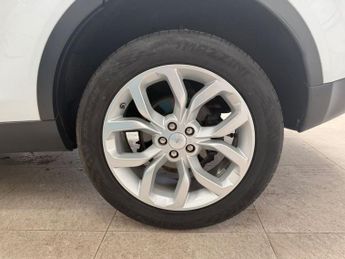 LAND ROVER DISCOVERY SPORT 2.0 TD4 HSE SUV 5dr Diesel Auto 4WD Euro 6 (s/s) (180 ps)