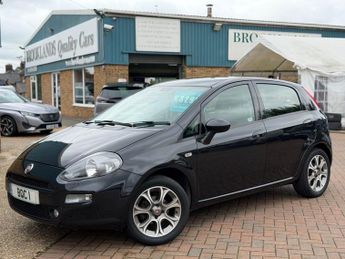 FIAT PUNTO 1.2 Easy + Hatchback 5 Door Crossover Black Petrol Euro 6 (69 bh