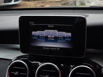 MERCEDES-BENZ GLC 2.1 GLC220d Urban Edition SUV 5dr Diesel G-Tronic+ 4MATIC Euro 6