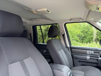 LAND ROVER DISCOVERY 4 3.0 SD V6 GS SUV 5dr Diesel Auto 4WD Euro 5 (255 bhp)