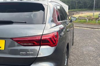 AUDI Q3 2.0 TDI 35 S line SUV 5dr Diesel S Tronic Euro 6 (s/s) (150 ps) 