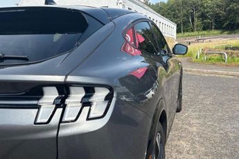 FORD MUSTANG MACH-E Extended Range 91kWh SUV 5dr Electric Automatic AWD (351 ps) 360