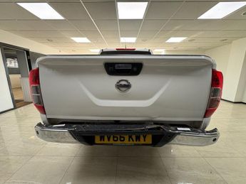 NISSAN NAVARA 2.3 dCi Tekna Pickup Double Cab 4dr Diesel Auto 4WD Euro 6 (190 