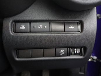 NISSAN JUKE 1.0 DIG-T N-Connecta SUV 5dr Petrol Manual Euro 6 (s/s) (114 ps)