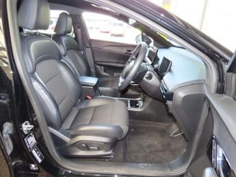 MG MG 4 64kWh Trophy Long Range Hatchback 5dr Electric Auto (203 ps)