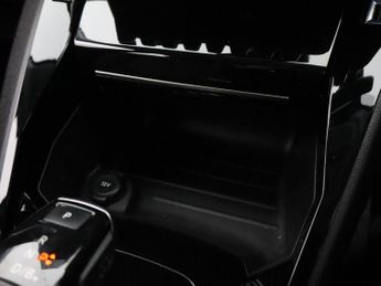 PEUGEOT E-208 50kWh Allure Hatchback 5dr Electric Auto (136 ps)