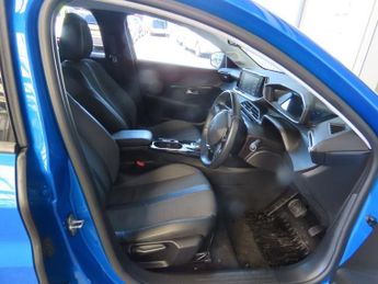 PEUGEOT E-208 50kWh Allure Hatchback 5dr Electric Auto (136 ps)