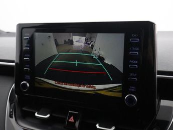 TOYOTA COROLLA 2.0 VVT-h GPF Design Touring Sports 5dr Petrol Hybrid CVT Euro 6
