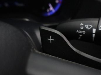 TOYOTA COROLLA 2.0 VVT-h GPF Design Touring Sports 5dr Petrol Hybrid CVT Euro 6