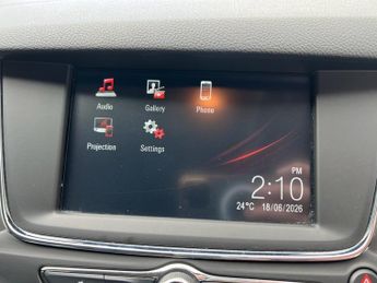 VAUXHALL ASTRA 1.4i Turbo Design Hatchback 5dr Petrol Auto Euro 6 (s/s) (150 ps