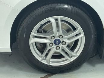 FORD FOCUS 1.5 EcoBlue Zetec Estate 5dr Diesel Manual Euro 6 (s/s) (120 ps)