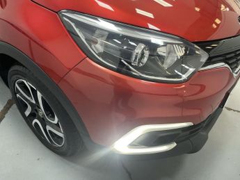RENAULT CAPTUR 1.3 TCe ENERGY Iconic SUV 5dr Petrol Manual Euro 6 (s/s) (130 ps