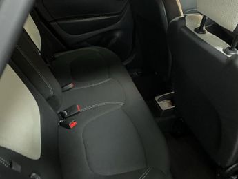 RENAULT CAPTUR 1.3 TCe ENERGY Iconic SUV 5dr Petrol Manual Euro 6 (s/s) (130 ps