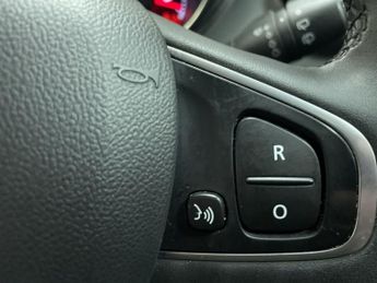 RENAULT CAPTUR 1.3 TCe ENERGY Iconic SUV 5dr Petrol Manual Euro 6 (s/s) (130 ps