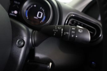 TOYOTA YARIS 1.5 VVT-h Design E-CVT Euro 6 (s/s) 5dr