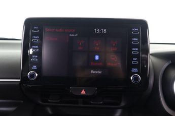 TOYOTA YARIS 1.5 VVT-h Design E-CVT Euro 6 (s/s) 5dr