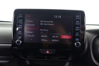 TOYOTA YARIS 1.5 VVT-h Design E-CVT Euro 6 (s/s) 5dr