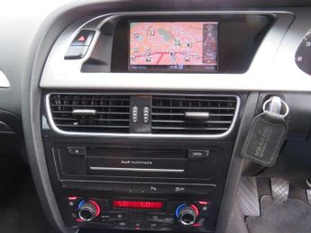 AUDI A4 2.0 TDI Technik Saloon 4dr Diesel Manual Euro 5 (s/s) (170 ps)