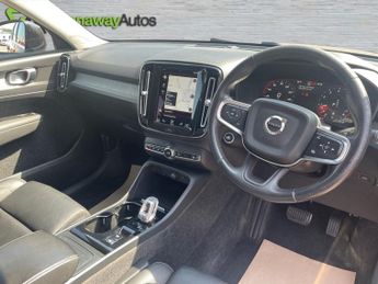VOLVO XC40 2.0 B4 MHEV Inscription Pro SUV 5dr Petrol Hybrid Auto Euro 6 (s