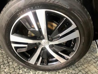 PEUGEOT 3008 1.2 PureTech GPF Allure SUV 5dr Petrol EAT Euro 6 (s/s) (130 ps)