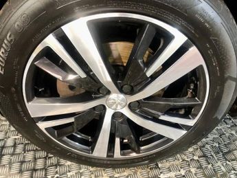PEUGEOT 3008 1.2 PureTech GPF Allure SUV 5dr Petrol EAT Euro 6 (s/s) (130 ps)