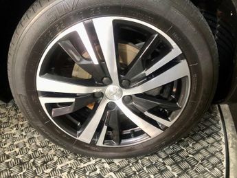 PEUGEOT 3008 1.2 PureTech GPF Allure SUV 5dr Petrol EAT Euro 6 (s/s) (130 ps)