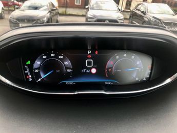 PEUGEOT 3008 1.2 PureTech GPF Allure SUV 5dr Petrol EAT Euro 6 (s/s) (130 ps)