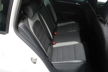 VOLKSWAGEN GOLF 2.0 TSI BlueMotion Tech R Estate 5dr Petrol DSG 4MOTION Euro 6 (
