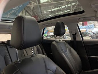 VAUXHALL GRANDLAND X 1.2 Turbo Elite Nav SUV 5dr Petrol Auto 8Spd Euro 6 (s/s) (130 p