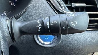 TOYOTA C-HR 1.8 VVT-h Excel SUV 5dr Petrol Hybrid CVT Euro 6 (s/s) (122 ps)