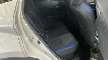 TOYOTA C-HR 2.0 VVT-h Dynamic SUV 5dr Petrol Hybrid CVT Euro 6 (s/s) (184 ps