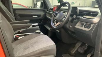 VOLKSWAGEN ID. BUZZ Pro 77kWh Life MPV 5dr Electric Auto (204 ps)