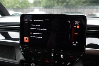 VOLKSWAGEN ID. BUZZ Pro 77kWh Life MPV 5dr Electric Auto (204 ps)
