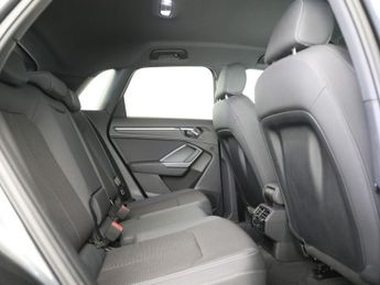 AUDI Q3 1.5 TFSI CoD 35 S line SUV 5dr Petrol S Tronic Euro 6 (s/s) (150