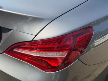 MERCEDES-BENZ CLA 2.1 CLA220d AMG Line Coupe 4dr Diesel 7G-DCT Euro 6 (s/s) (177 p