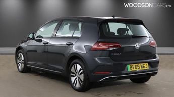 VOLKSWAGEN E-GOLF 35.8kWh e-Golf Hatchback 5dr Electric Auto (136 ps)