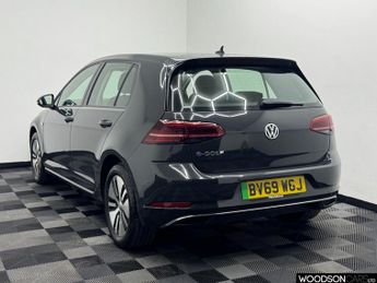 VOLKSWAGEN E-GOLF 35.8kWh e-Golf Hatchback 5dr Electric Auto (136 ps)