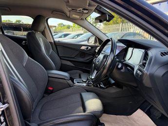 BMW 1 SERIES 1.5 118i Sport Hatchback 5dr Petrol DCT Euro 6 (s/s) (140 ps)