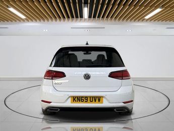 VOLKSWAGEN GOLF 2.0 TDI R-Line Hatchback 5dr Diesel DSG Euro 6 (s/s) (150 ps)