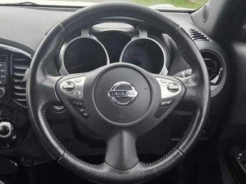 NISSAN JUKE 1.6 Tekna XTRON Euro 5 5dr