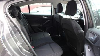 FORD FOCUS 1.0T EcoBoost Zetec Hatchback 5dr Petrol Auto Euro 6 (s/s) (125 