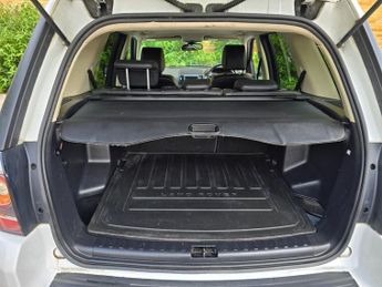 LAND ROVER FREELANDER 2 2.2 TD4 GS SUV 5dr Diesel CommandShift 4WD Euro 5 (150 ps)