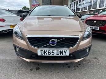 VOLVO V40 CROSS COUNTRY 2.0 D2 Lux Hatchback 5dr Diesel Auto Euro 6 (s/s) (120 ps)