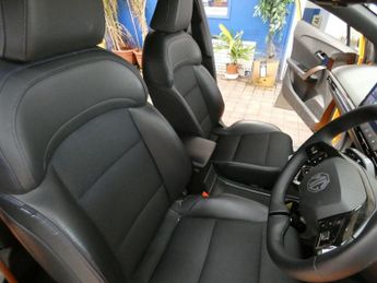MG Mg4 64kWh Trophy Long Range Hatchback 5dr Electric Auto (203 ps)